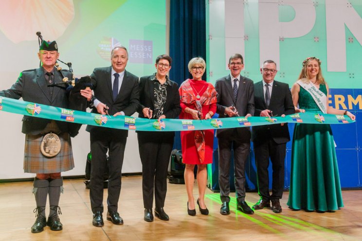 Prijzenregen op openingsdag IPM Essen