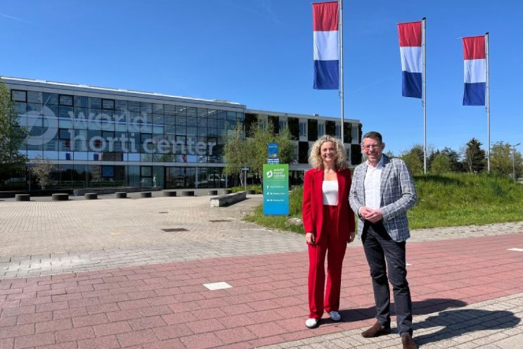 'Wereld voeden met kennis, innovatie en technologie' 'Wereld voeden met kennis, innovatie en technologie'